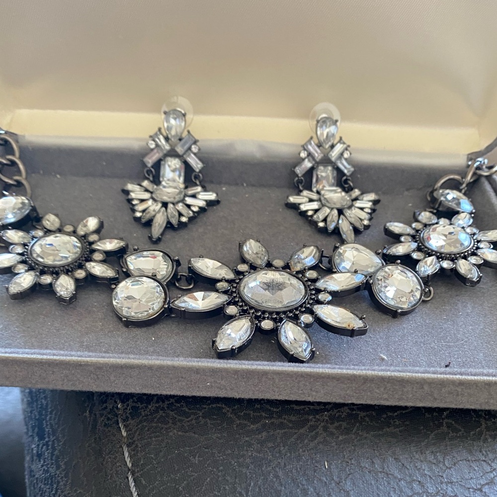 Costume necklace and earrings set
